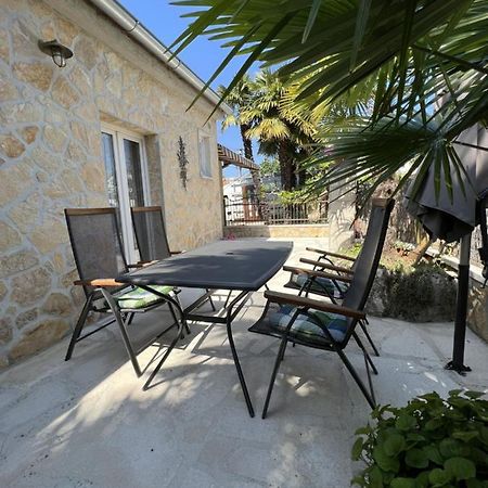 Apartmani Palme Funtana Esterno foto
