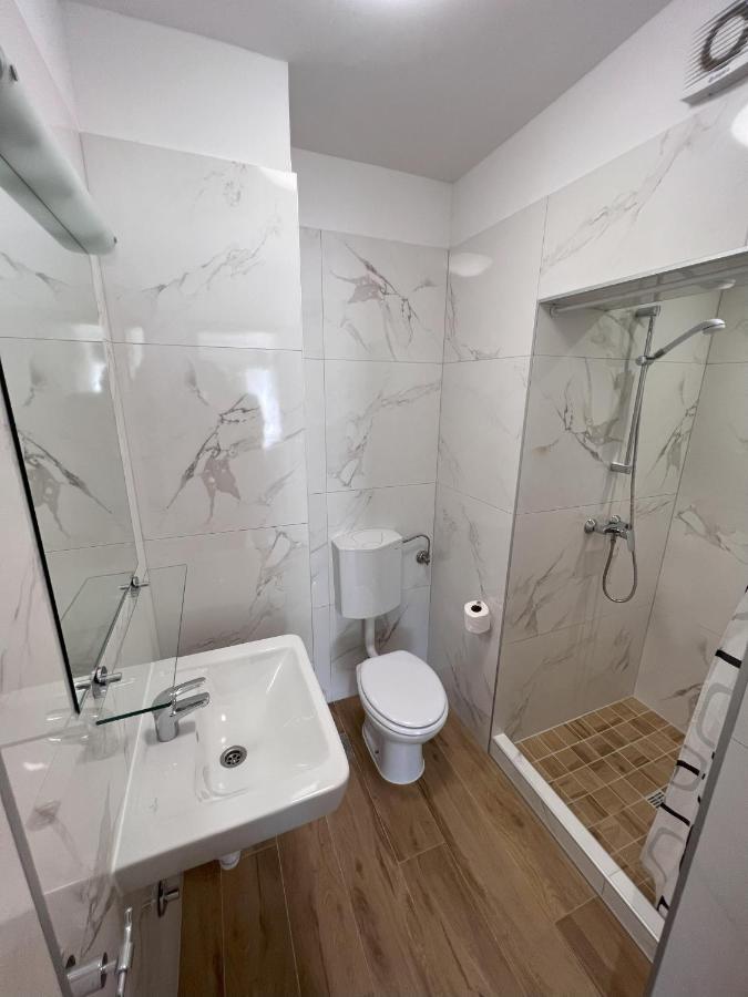 Apartmani Palme Funtana Esterno foto