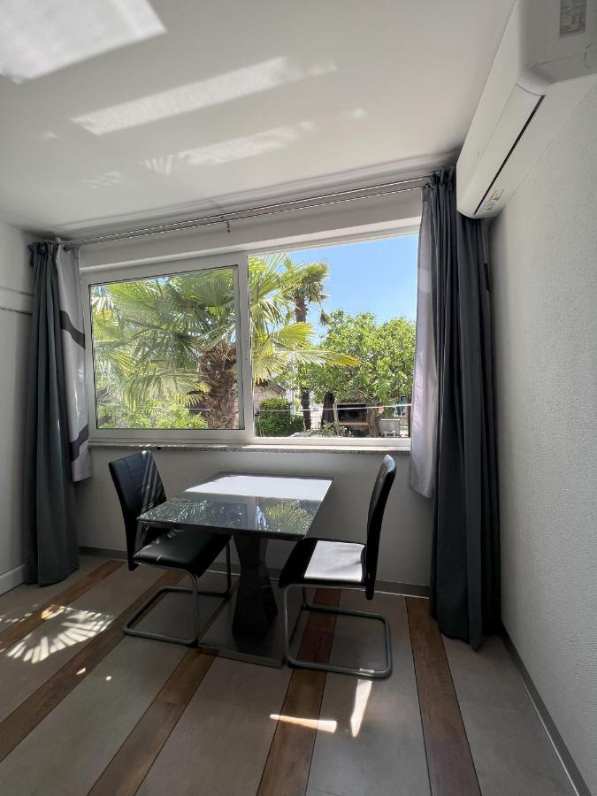 Apartmani Palme Funtana Esterno foto