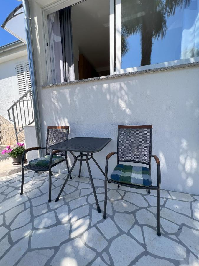 Apartmani Palme Funtana Esterno foto