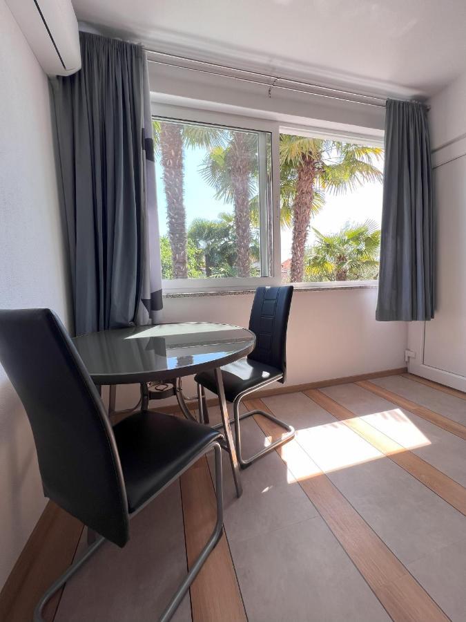 Apartmani Palme Funtana Esterno foto