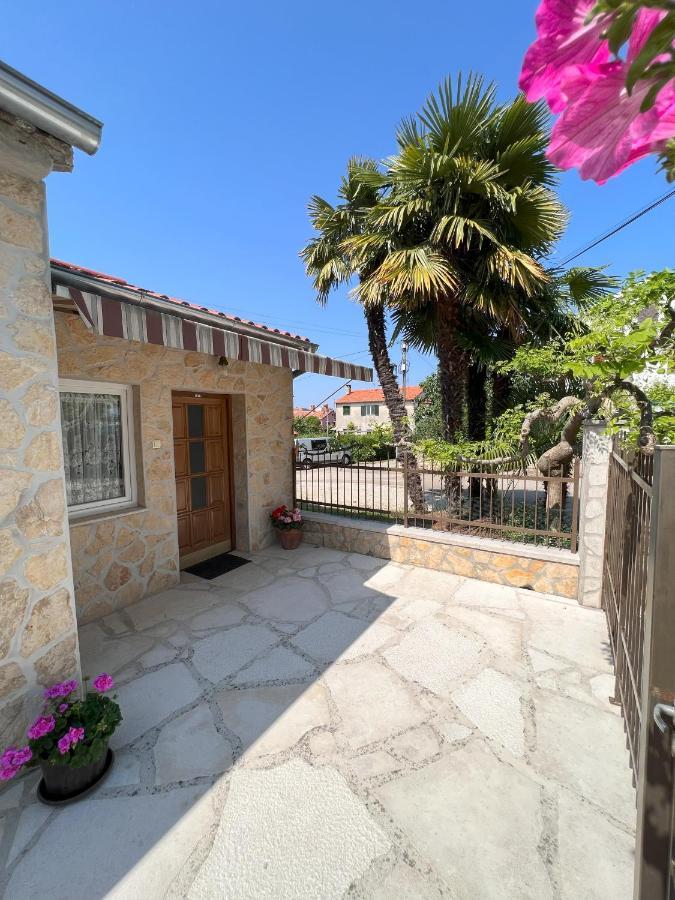 Apartmani Palme Funtana Esterno foto