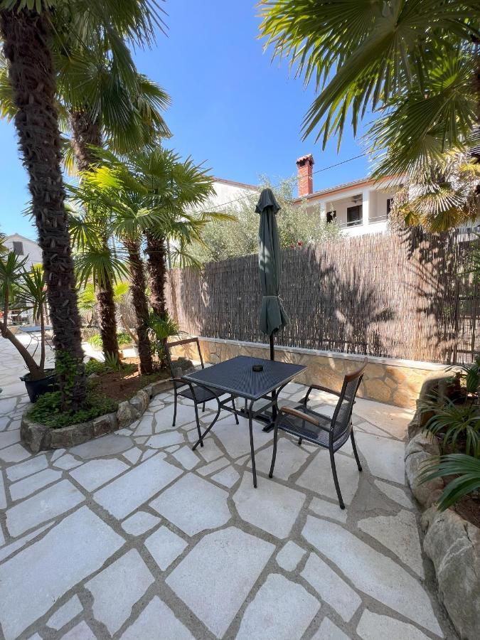 Apartmani Palme Funtana Esterno foto